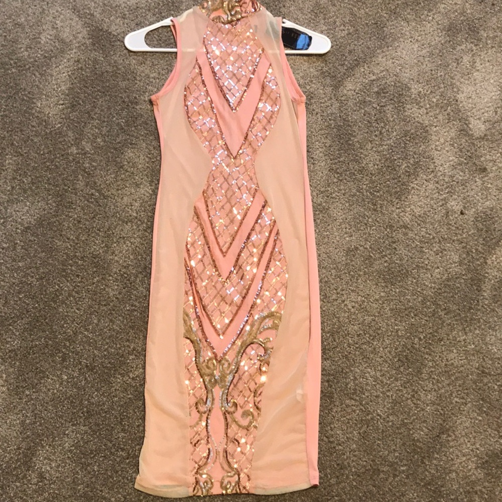 Dress - Picture 2 of 3